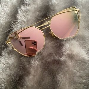 Cat eye sunglasses